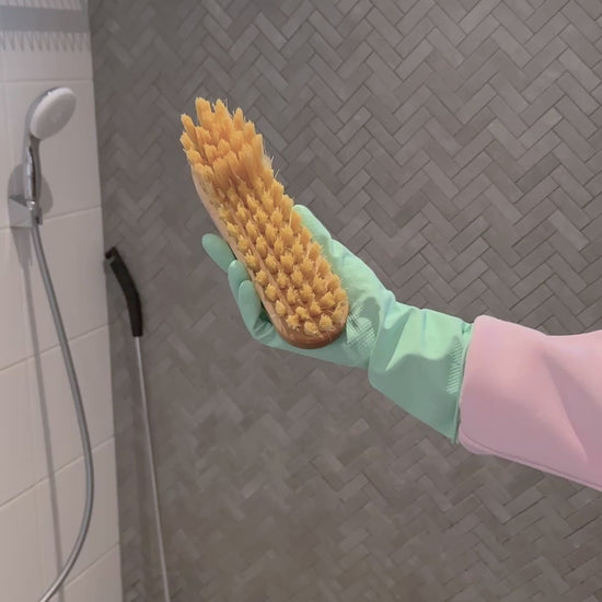 3601 SINI puinen saunanpesuharja käyttövideo