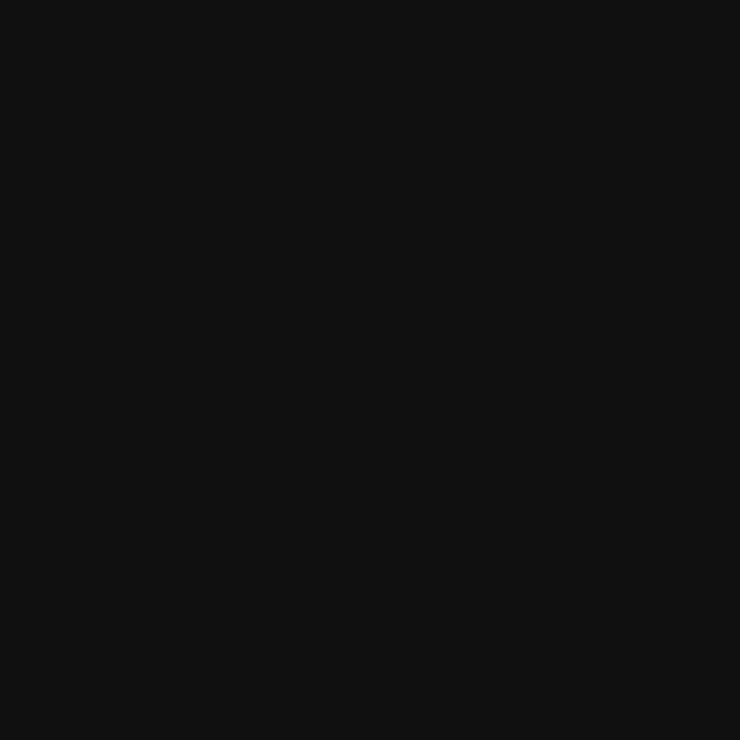31101 Sinipiika videolla pestään laattalattiaa Sinipiialla.